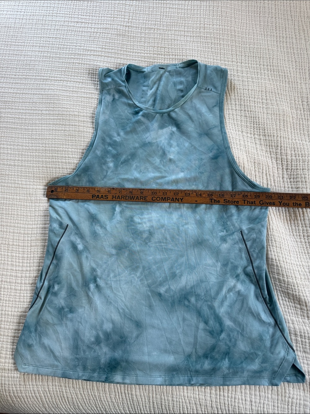 lululemon athletica Teal Tie-Dye Men's Tank - Picture 2 of 5